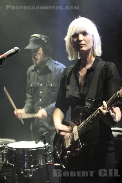 THE RAVEONETTES - 2007-09-20 - PARIS - La Maroquinerie -  Sharin Foo - Jakob Høyer